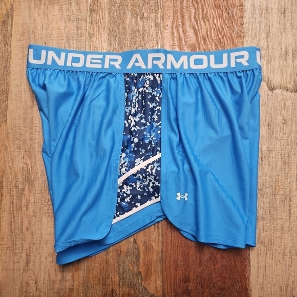 Under Armour women's shorts - Picture 3 of 3